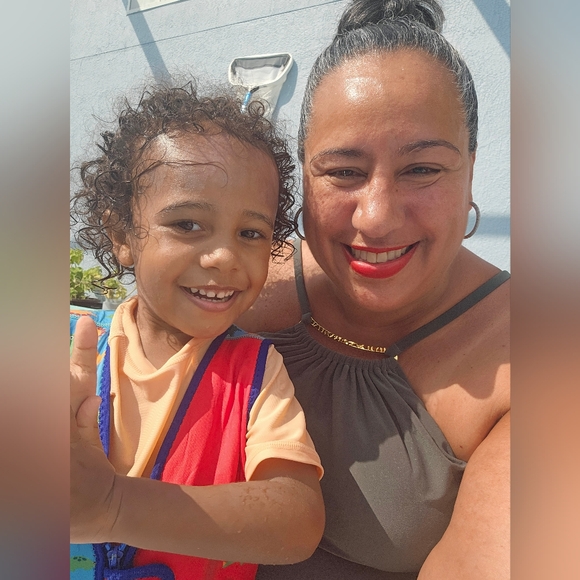 LIVE SHOW ONLY - Picture 3 of 7